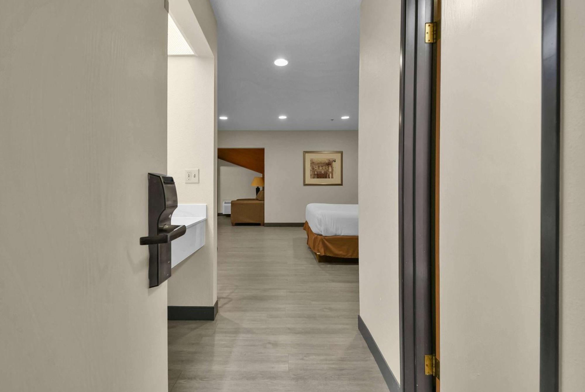 Baymont By Wyndham Zanesville Exterior foto